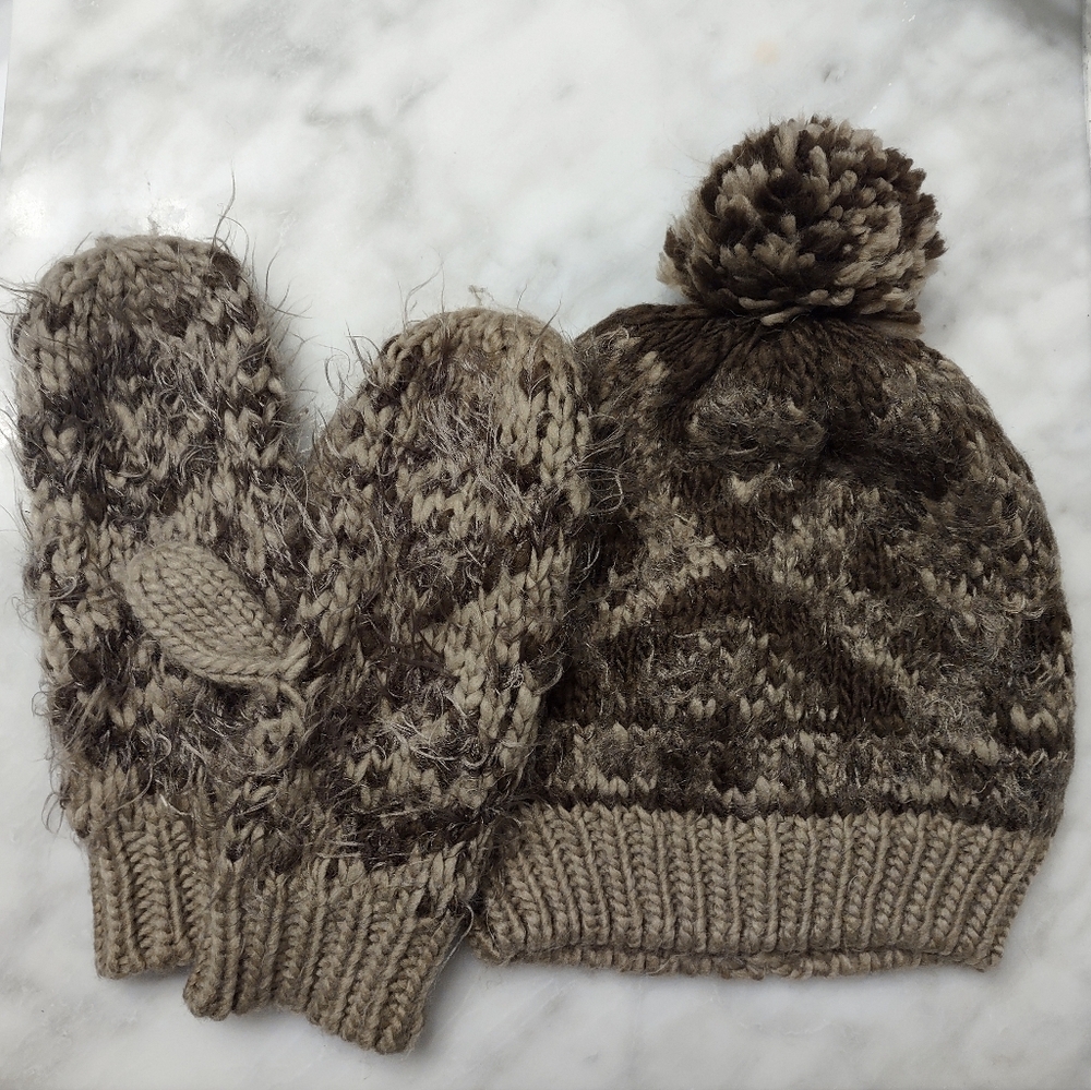 Madden Girl Women's Brown Tribal Print Hat & Mittens Winter Faux Fur Gloves Set